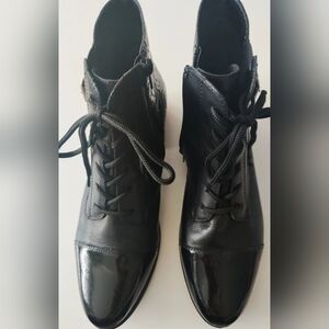 Remonte Womens 9.5 Stylish Black Lace Up Leather & Patent Leather Ankle Boots...